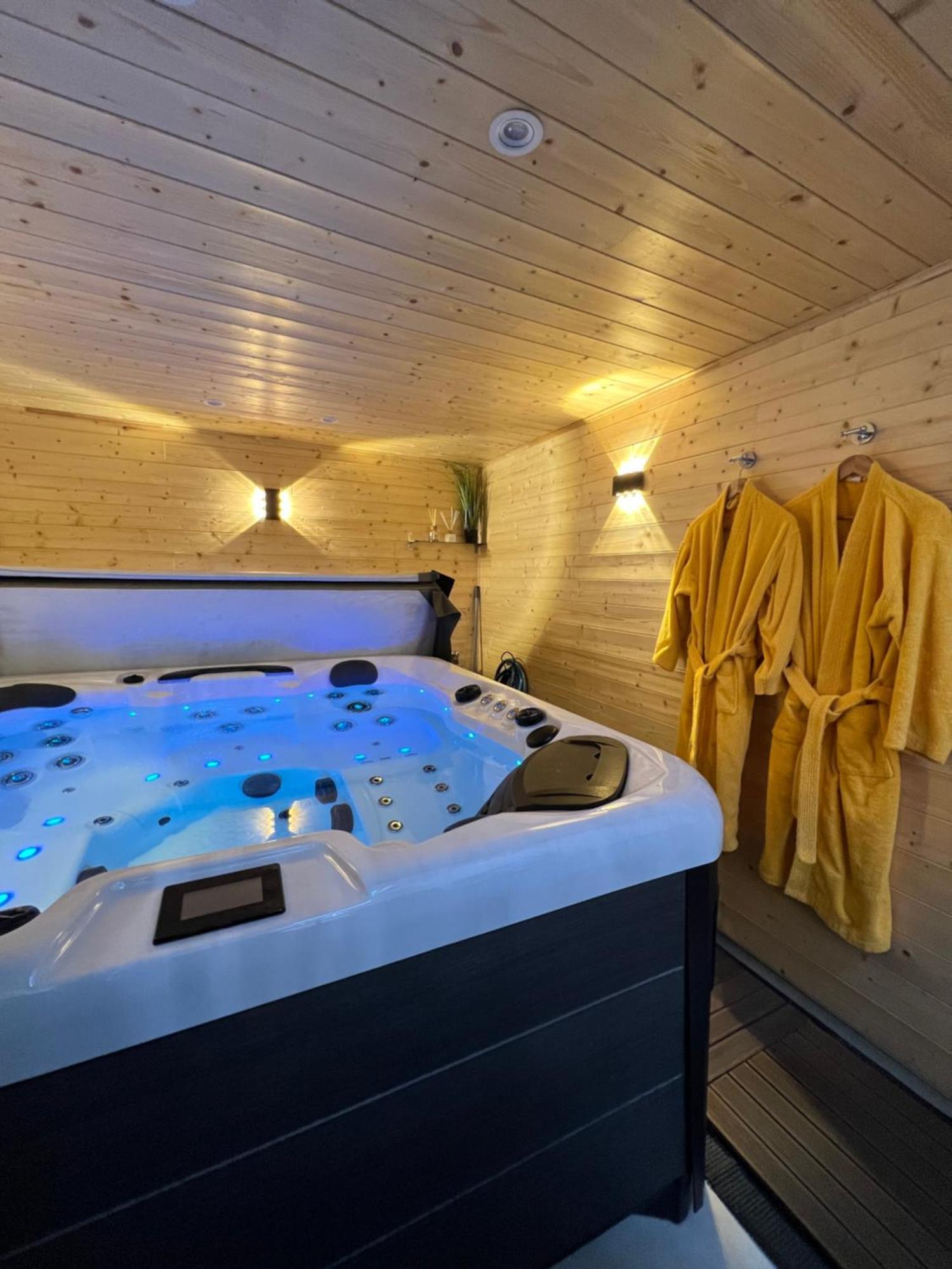 Les Suites De Stanislas Jacuzzi & Spa Nancy Extérieur photo